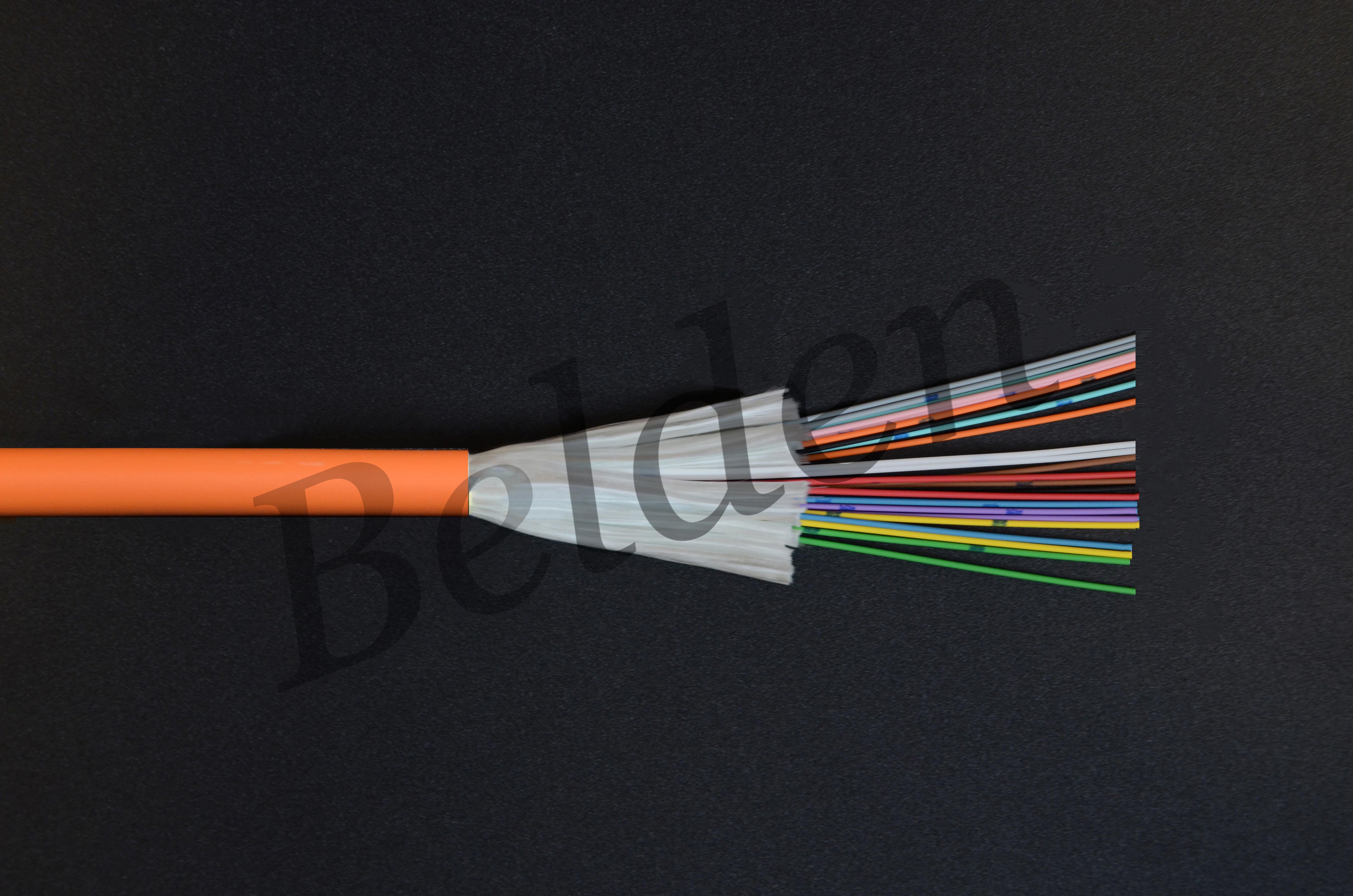 Câble Belden int/ext 6 FO 50/125 OM2 LSZH, à structure serrée 900µm